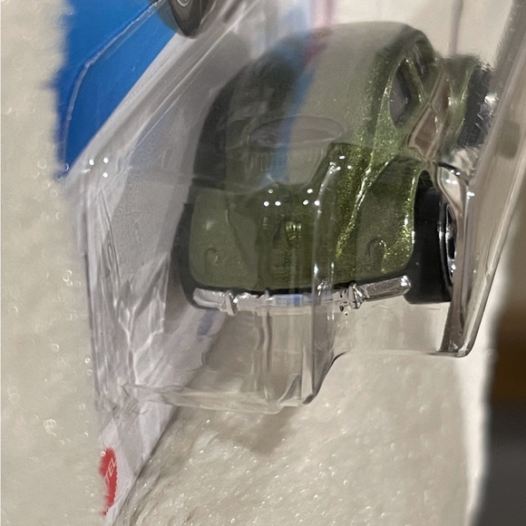 Brand New Hot Wheel Volkswagen Beetle in Green Unopened Condition - Picture 2 of 6